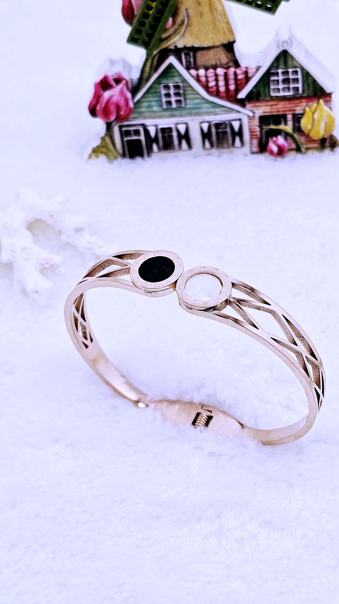 Black & White Circle Bracelet – Artificial Rose Gold